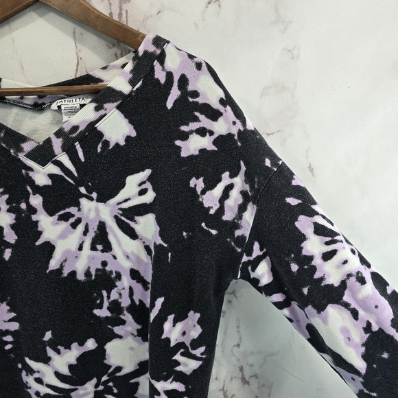 Athleta Sweatshirt Womens Small T Purple Coaster Luxe Printed V Neck Tie Dye - Picture 12 of 13